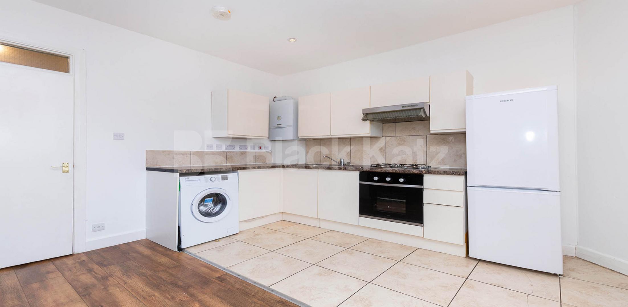 			2 Bedroom, 1 bath, 1 reception Apartment			 Dalston Lane, HACKNEY CENTRAL